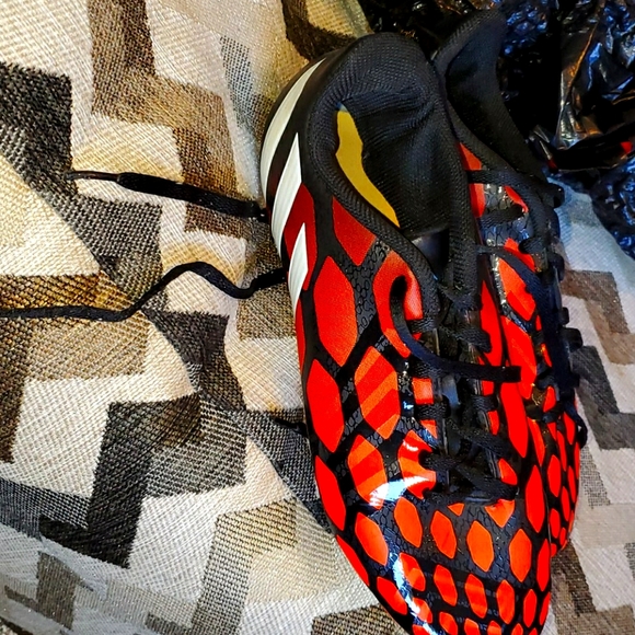 Adi cleats - Picture 1 of 1